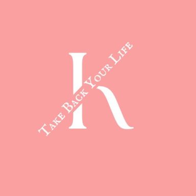 immagine del logo del sito web Take Back Your Life scritte di colore bianco su sfondo rosa